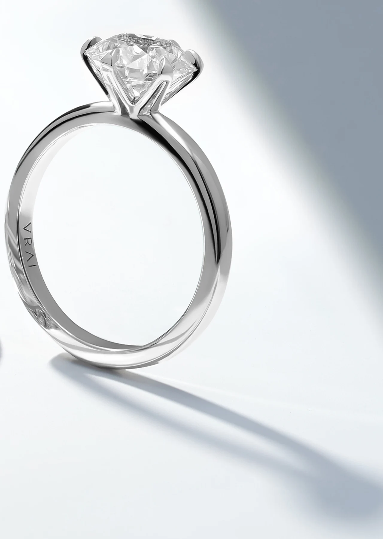 Side view of a solitaire diamond ring